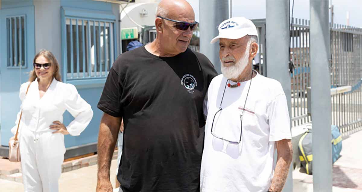 משפחות אנשי צוות דקר ואנשי העמותה