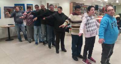 קבוצת תיאטרון אקי"ם חדרה (צילום: צילם הד סולודר)