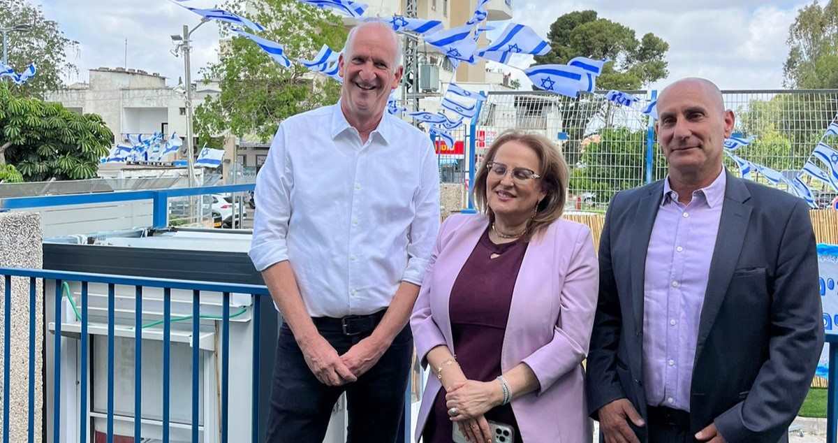 מימין לשמאל: רז שגיא, קטי שטרית ואלון אלרואי. צילום: יח"צ