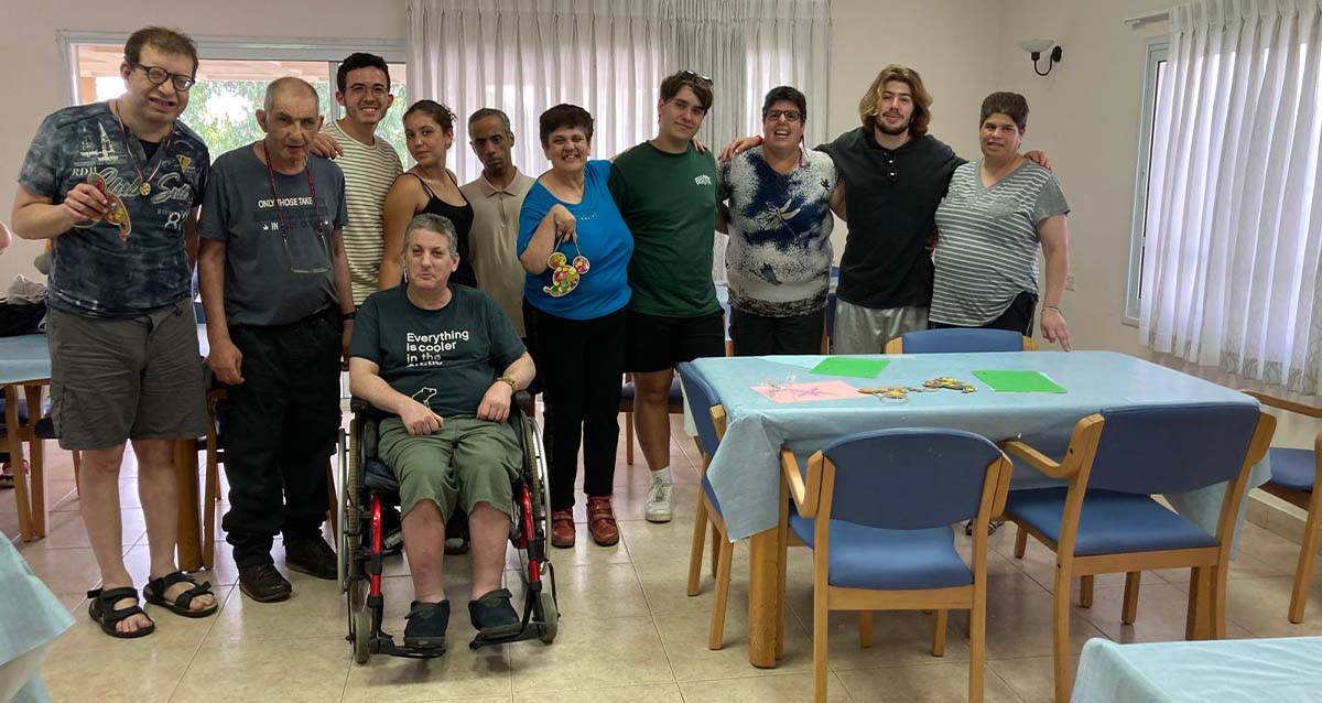 התנדבות באקי"ם חדרה (צילום: מירית אזרחי)