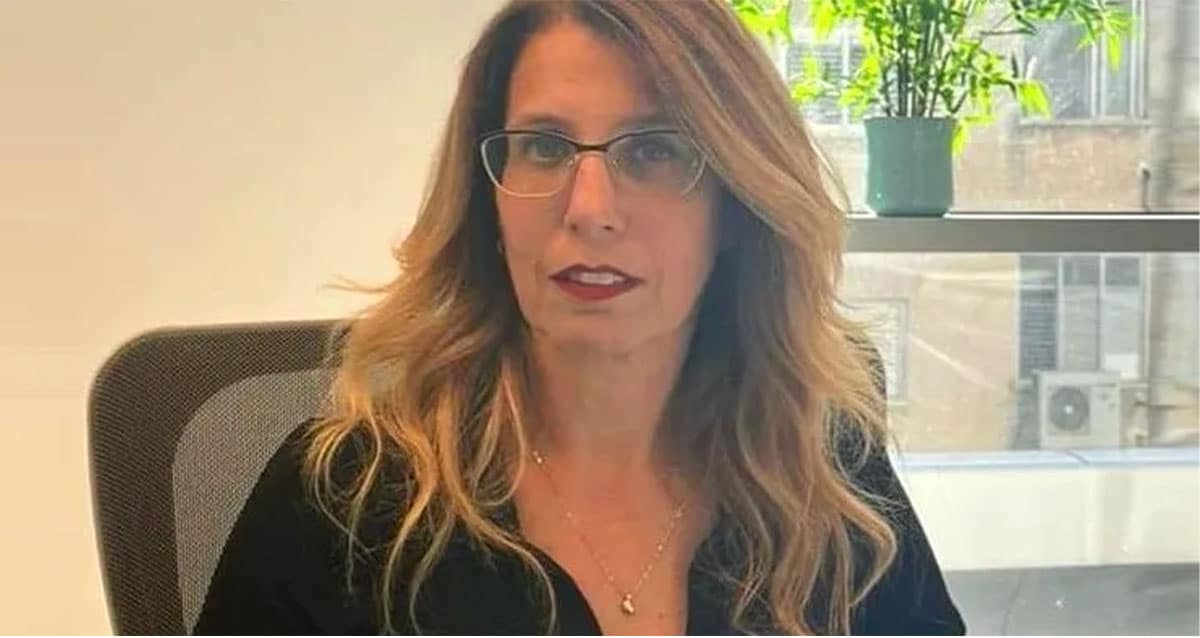 עינב כצמן – מנהלת חדשה לאגף רווחה בחדרה (צילום: דוברות העירייה)