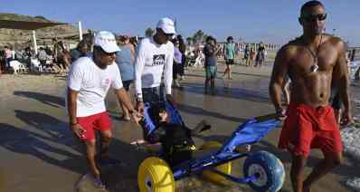 אבטיח על גלגלים (צילום: עיריית ראשון לציון)