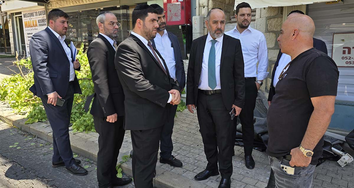 השר יעקב מרגי בביקור בצפת (צילום: דוברות משרד הרווחה)