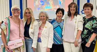 מימין: הלנה גלזר, אניטה פרידמן, טובה בן דב, אסתר מור, ענת וידור, נינה שפירא (צילום: מיכל אורלי)