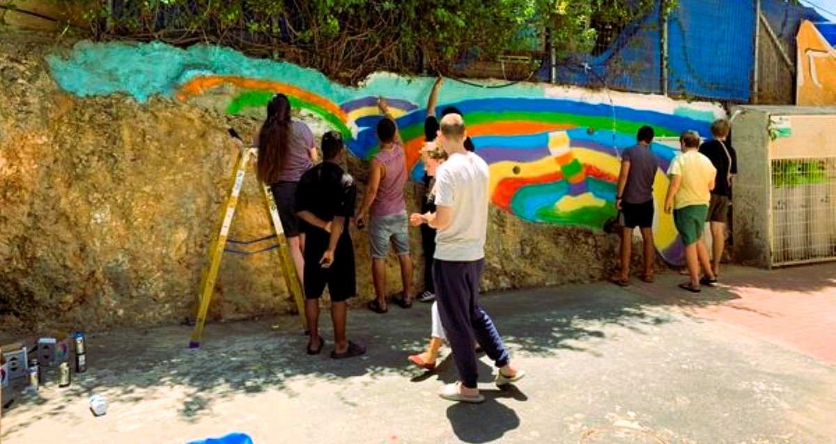 קיר הגרפיטי ברבדים. צילום: קבוצת ג.י.א