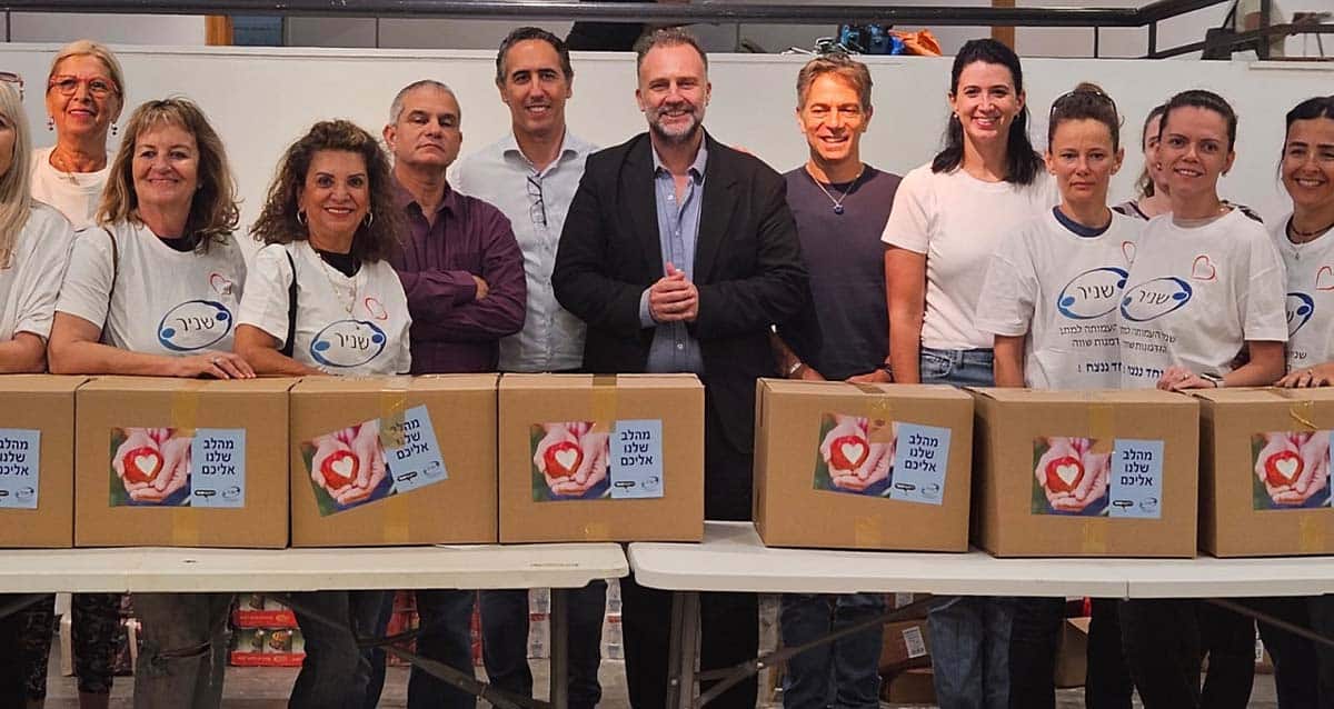 בתמונה: בין המלאכים של שניר, דן פילץ, ניר שמול, יואב פלאטו שרון ואלון פילץ (צילום: ענבל ברדה)