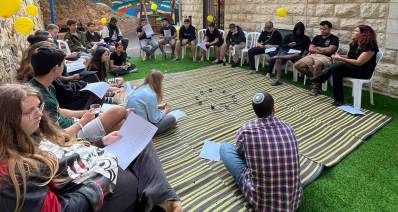 טקס ציון ה-7 באוקטובר בפנימיית רבדים בירושלים