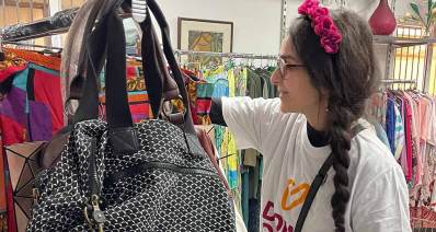 ליאת אשורי מתלבשת בביגודית. צילום: יח"צ רוח טובה