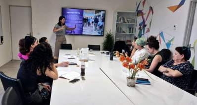 ישיבת צוות. צילום: החמ"ל הסגול