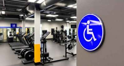איור AI של חדר כושר נגיש לנכים עם ציוד רב של אימוני כושר. על הקיר סמל עגול של נכים.