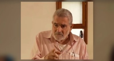 הסופר יהודה אטלס, מתוך תיעוד וידאו של כאן 11